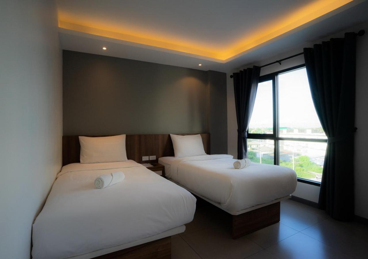The Zleep Chonburi Hotell Exteriör bild