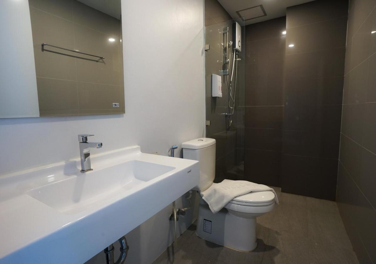 The Zleep Chonburi Hotell Exteriör bild