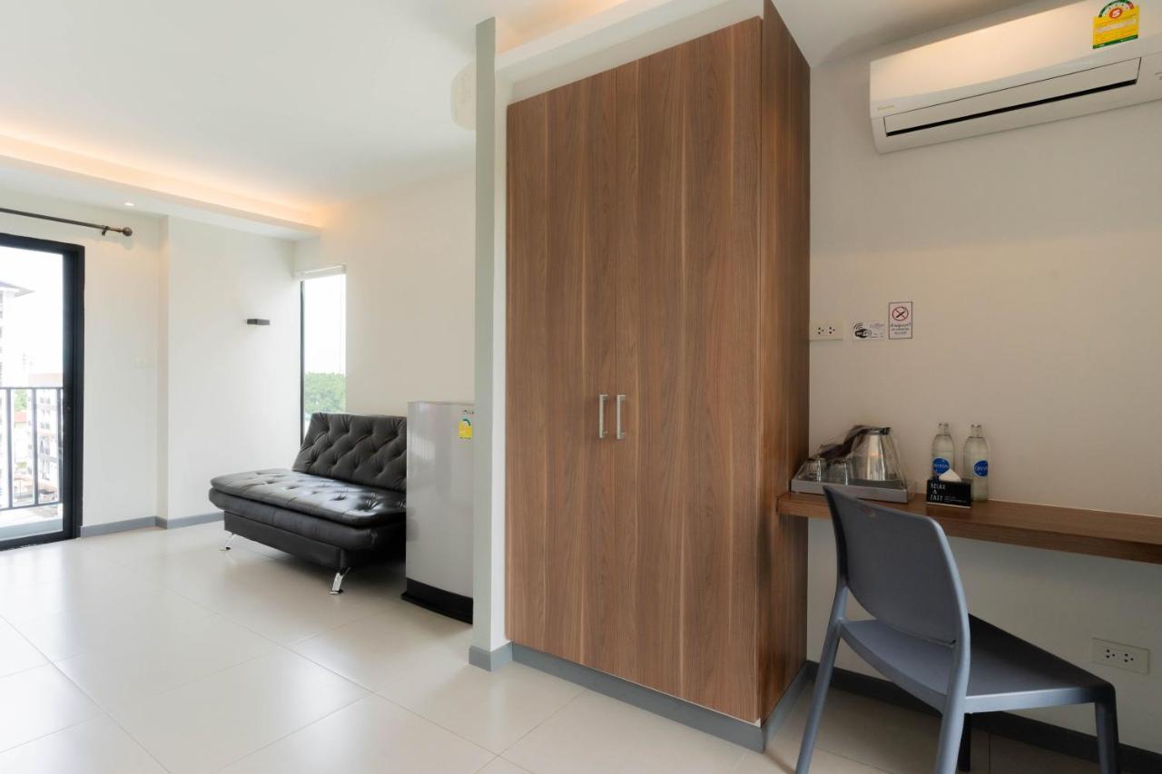 The Zleep Chonburi Hotell Exteriör bild